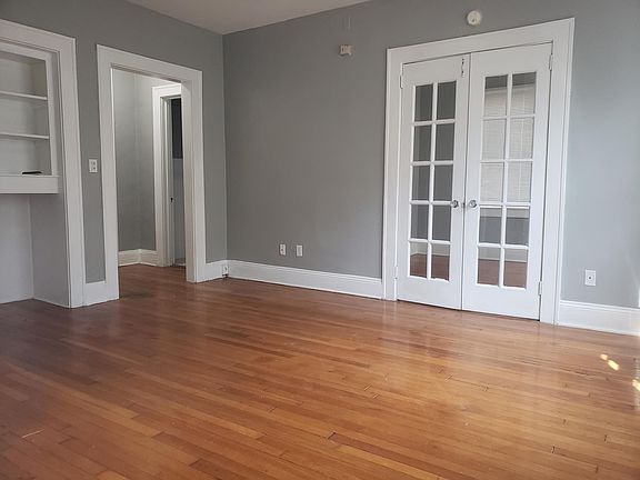 4th image of 1914 W Dekle Ave APT 1