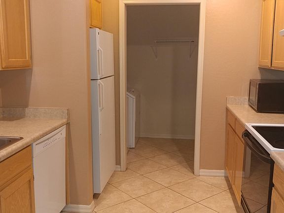 5th image of 17044 E Salida Dr Unit B
