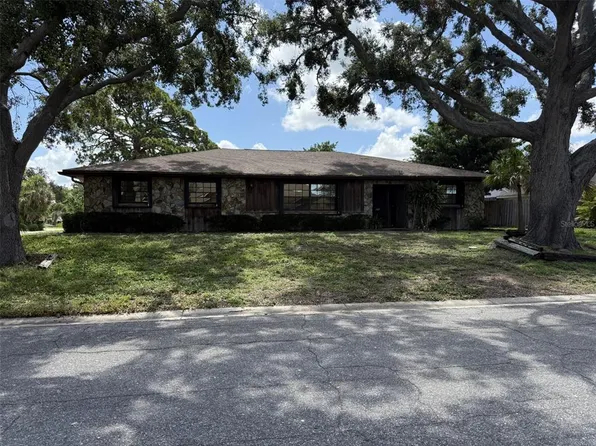 211 55th St NW, Bradenton, FL 34209