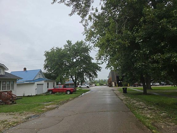 4th image of 1722 N Logan St