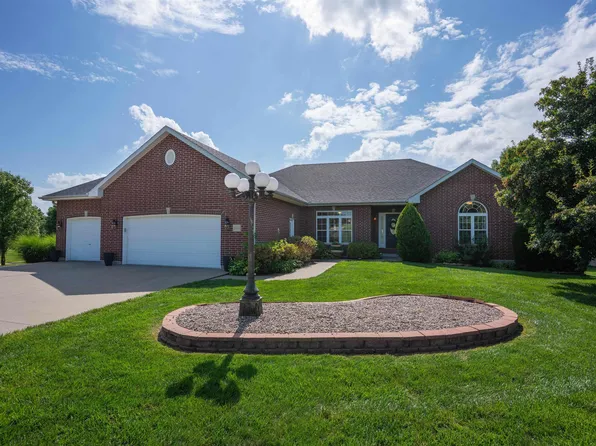 2390 W Country Club Dr, Sedalia, MO 65301