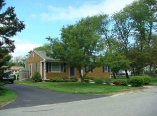 5 Maize Corn Rd, Portsmouth, RI 02871