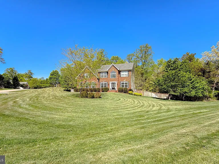 23017 Holloway Ct — Photo 61