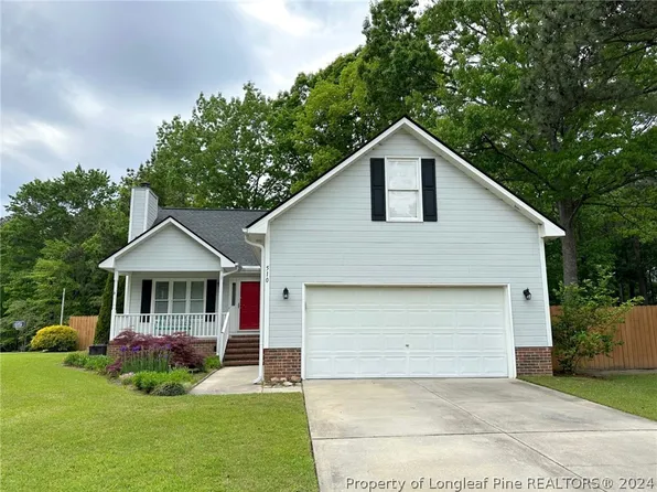 510 Forrest Woods Dr, Raeford, NC 28376