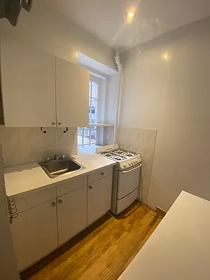 Rented by Dynamik Realty | media 13