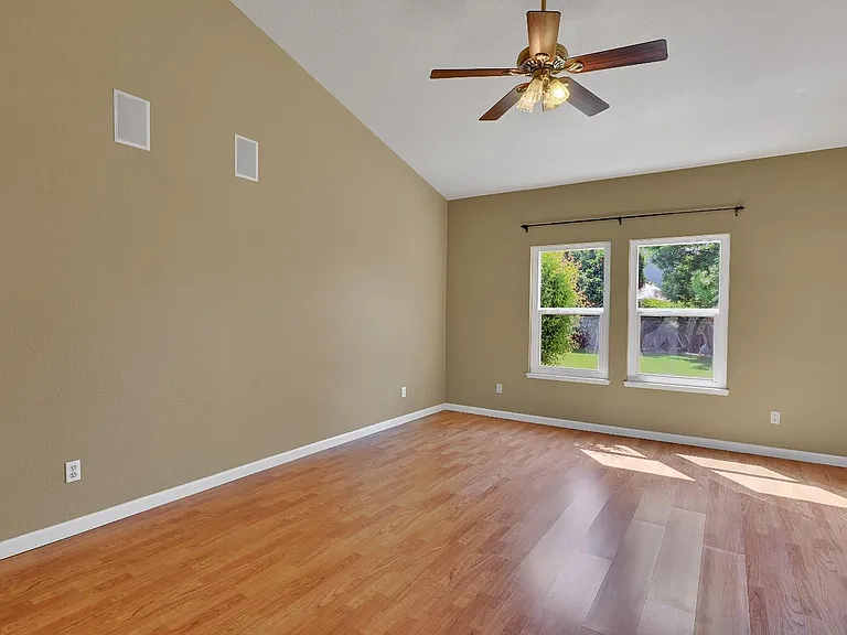 722 Mariner Loop — Photo 6