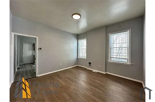 1806 N Longwood St Photo 1
