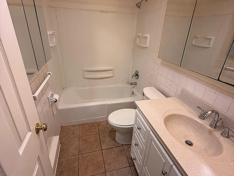 384 Great Rd #B102 — Photo 7