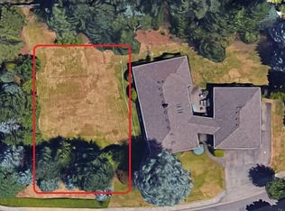 13955 SW Hiteon Dr, Beaverton, OR 97008