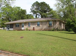 225 Hollis Dr, Newton, AL 36352