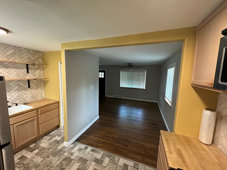 1054 Leyden St — Photo 36