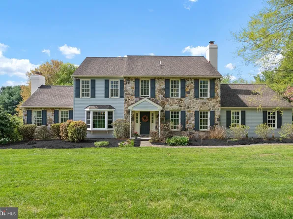 1104 Saint Finegan Dr, West Chester, PA 19382