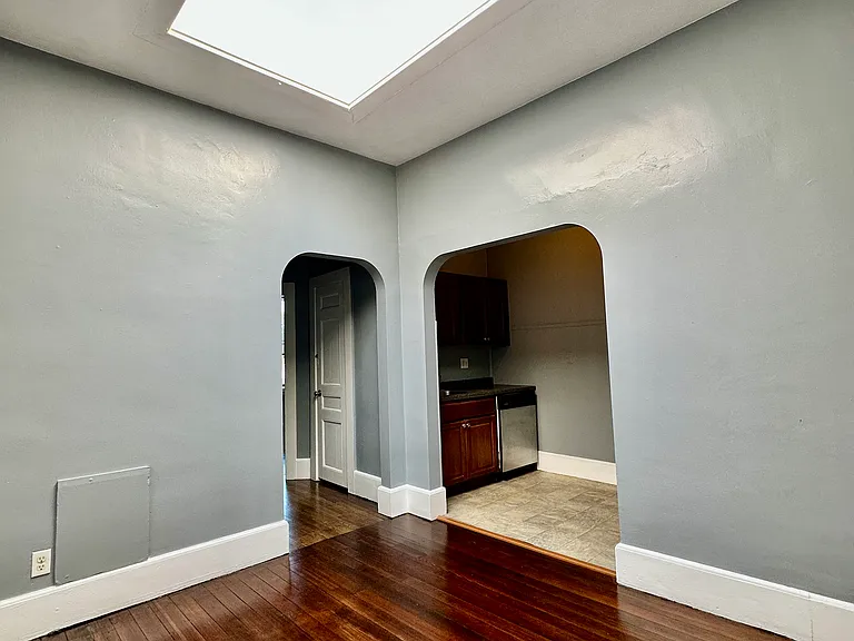 100 Cabot St #7 — Photo 17