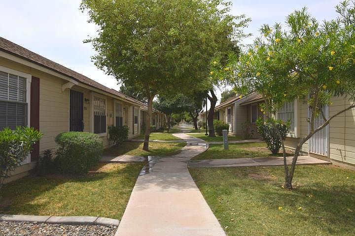 1st image of 8956 W Loma Ln