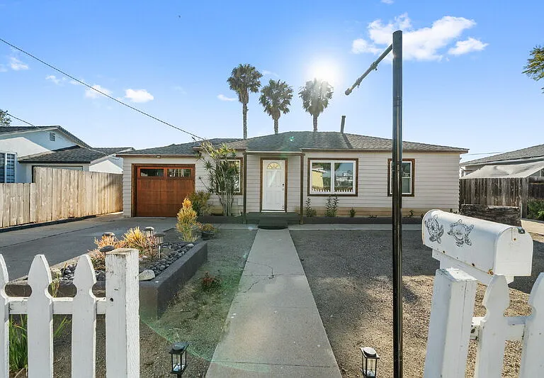656 Corvina St — Photo 23