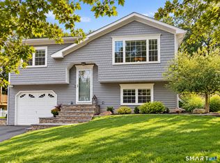 130 Meetinghouse Ridge, Meriden, CT 06450