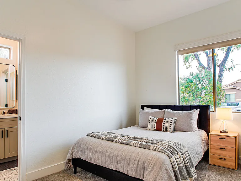 3938 E Dubois Ave — Photo 11