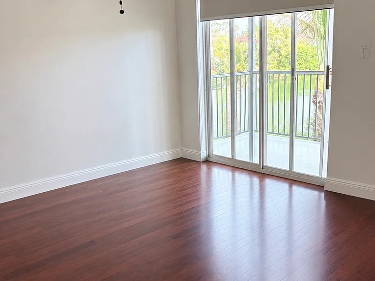 21121 SW 85th Ave #304 — Photo 5