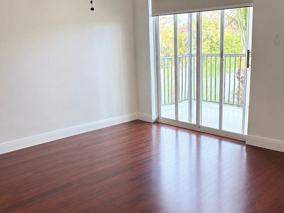 1st image of 21121 SW 85th Ave APT 304