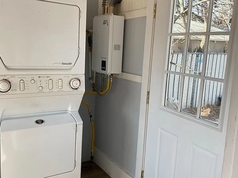 1884 S 1900 E — Photo 14