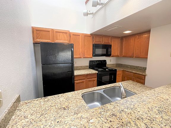 4th image of 1432 W Emerald Ave Unit 689