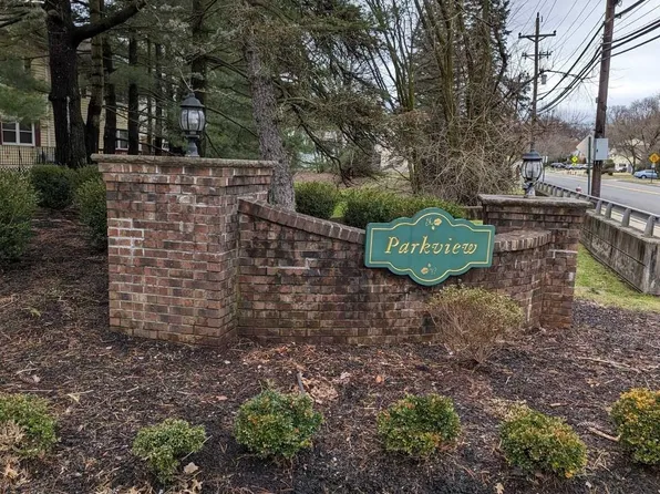 17 Park View Pl, Fair Lawn, NJ 07410