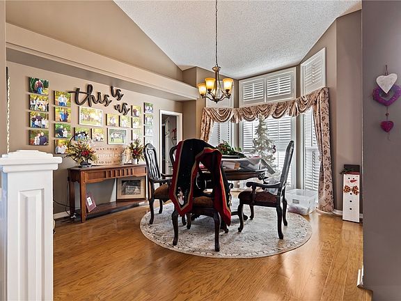 3rd image of 29 McKenzie Dr