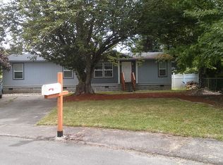 13711 Heather Ln NE, Aurora, OR 97002
