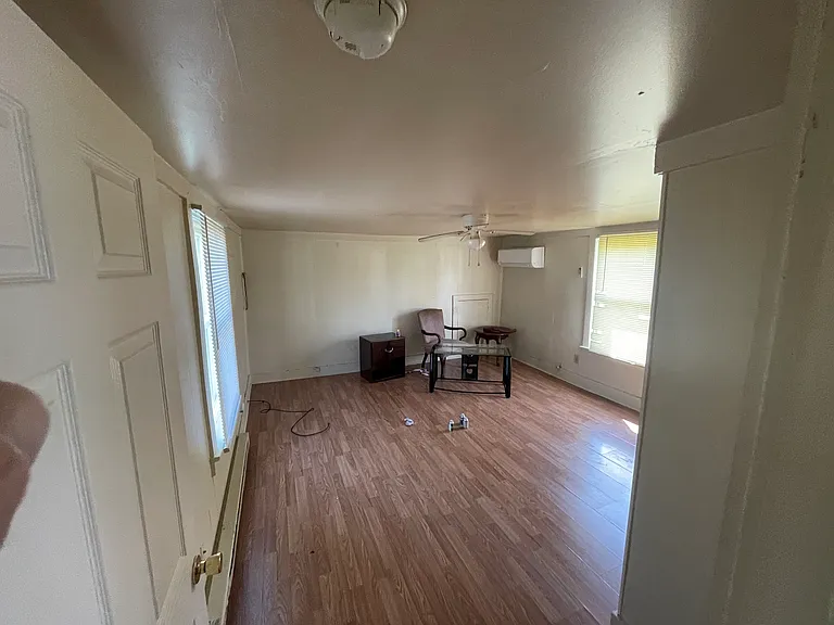 422 Pine St — Photo 9