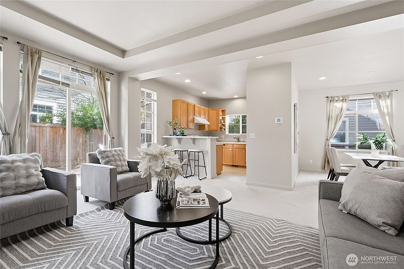 4th image of 15743 NE 95th Way