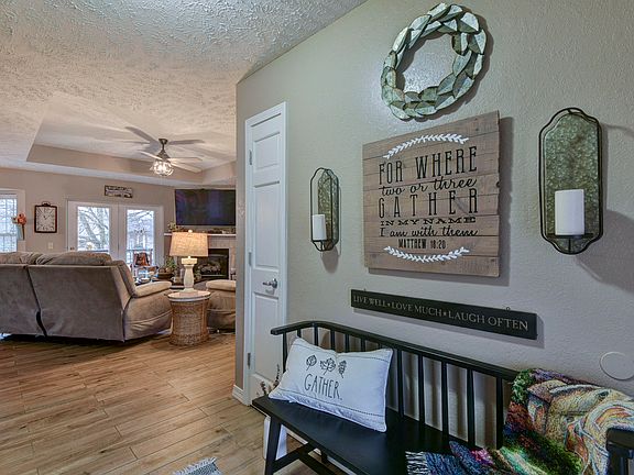 3rd image of 608 Cypress Avenue