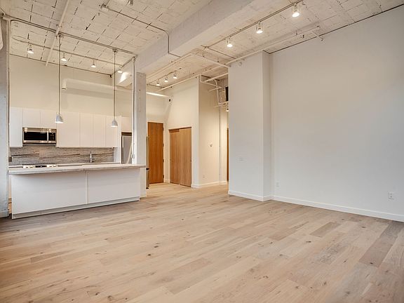 5th image of 200 2nd Ave N #11