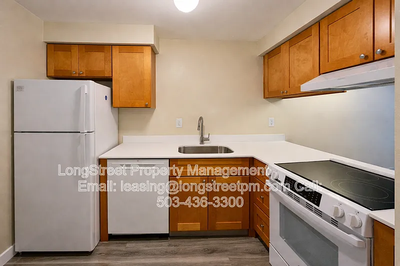 Building Photo - 3211 SE Wake St #1