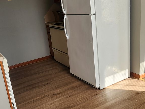 3rd image of 113 Edward Ct APT 1