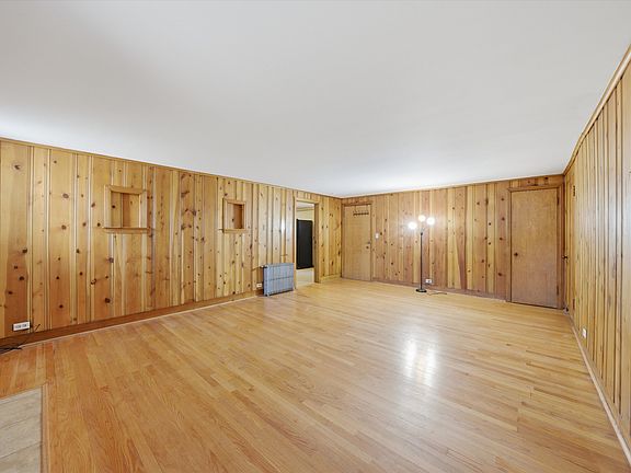 3rd image of 7058 S Fairfield Ave #G