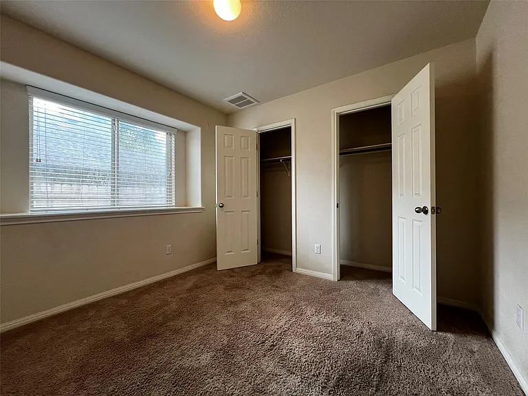2708 Cottonwood Shores Dr — Photo 33