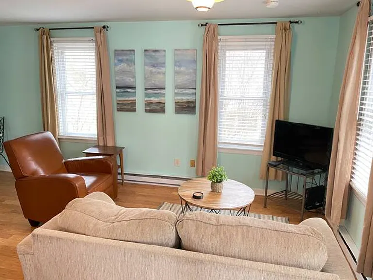 4862 Michigan Ave — Photo 22