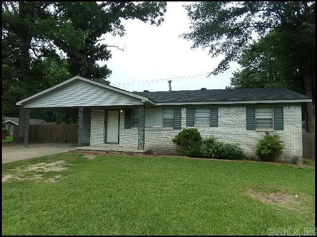 9700 Ithica Dr — Photo 2