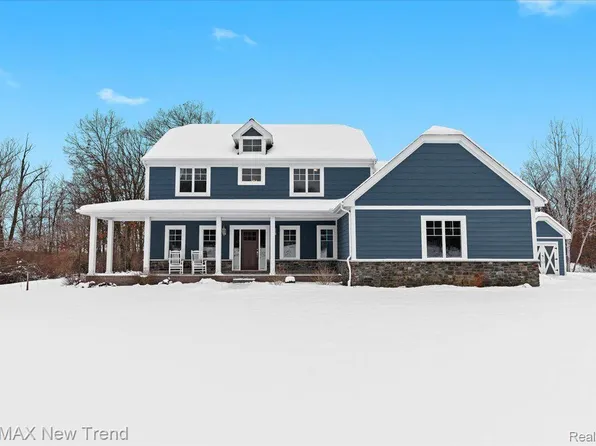 9089 Sunset Blfs, Clarkston, MI 48348