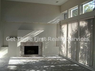 2nd image of 5836 Bassinghall Ln