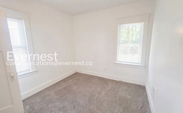 3353 E 132nd St — Photo 10
