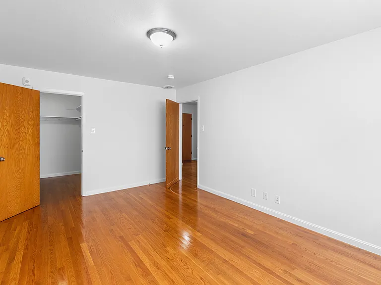 4444 Balboa St #105 — Photo 6