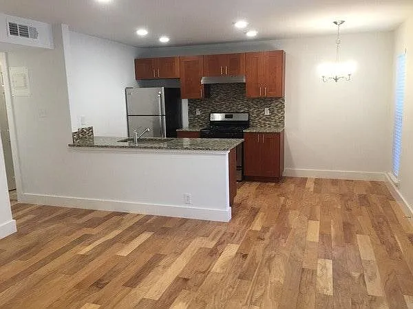5820 Berkman Dr #204 — Photo 2