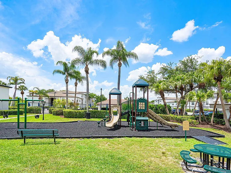 Cortland Pembroke Pines — Photo 26