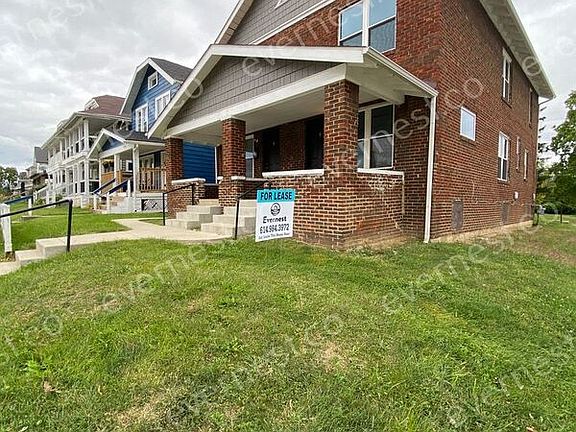 2nd image of 778 Kelton Ave