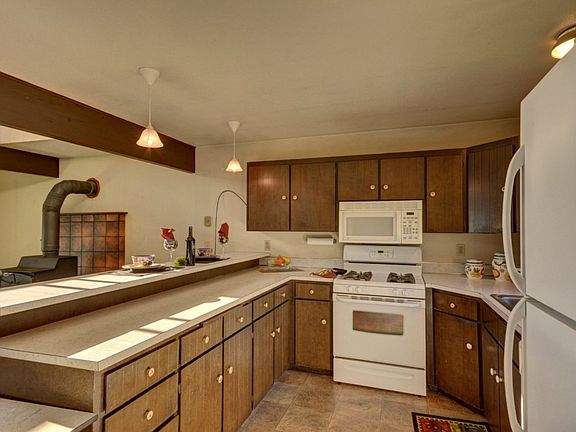 5th image of 1583 Blue Heron Ln