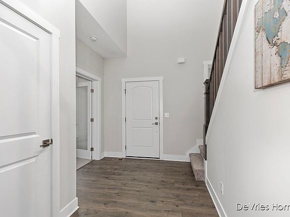 5th image of 1651 Autumn Valley Dr SW