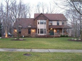 276 Countryside Dr, Broadview Heights, OH 44147