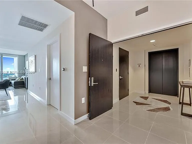 900 Biscayne Blvd #3109 — Photo 35