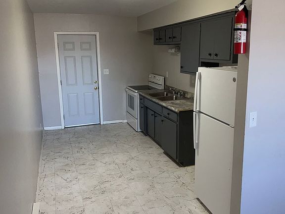 4th image of 675 N Entrance Ave APT 7